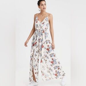 American Eagle Floral Tulip Leg Jumpsuit - Size 6 V Neck Adjustable Straps